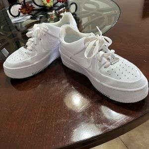 - Amazing Nike Air Force 1 white, size 7.5, comfortable, classic and durab…